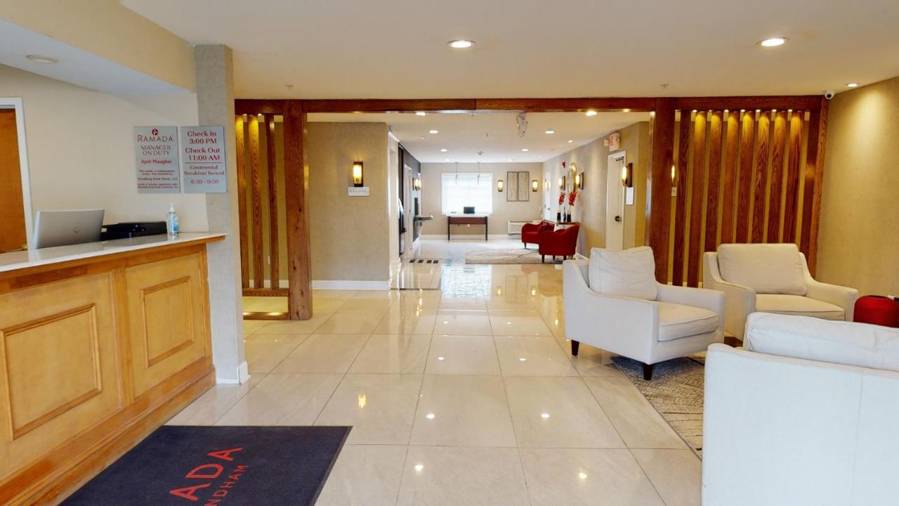 Ramada By Wyndham Strasburg - Shenandoah Valley Exterior foto