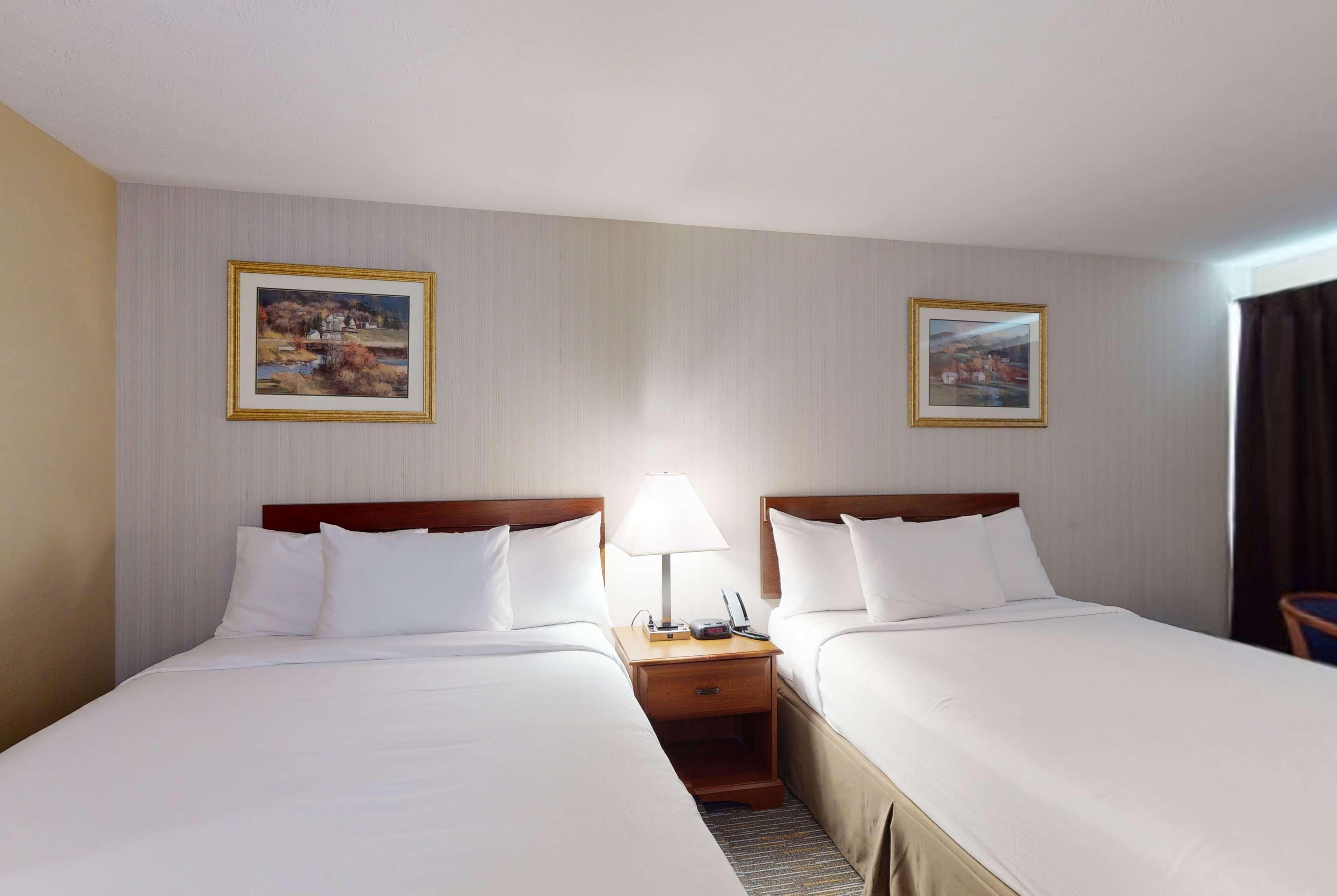 Ramada By Wyndham Strasburg - Shenandoah Valley Exterior foto